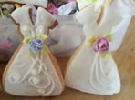 2 dresses decorations